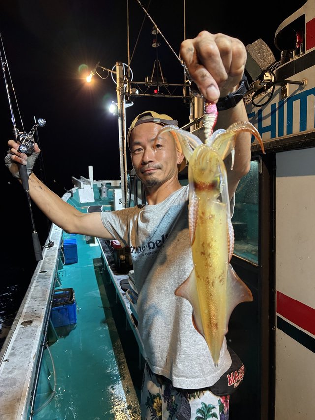 アカイカ(ケンサキイカ)