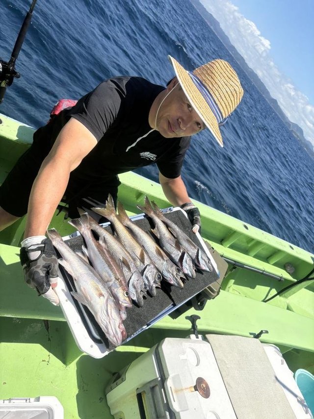 アラ・クロムツ