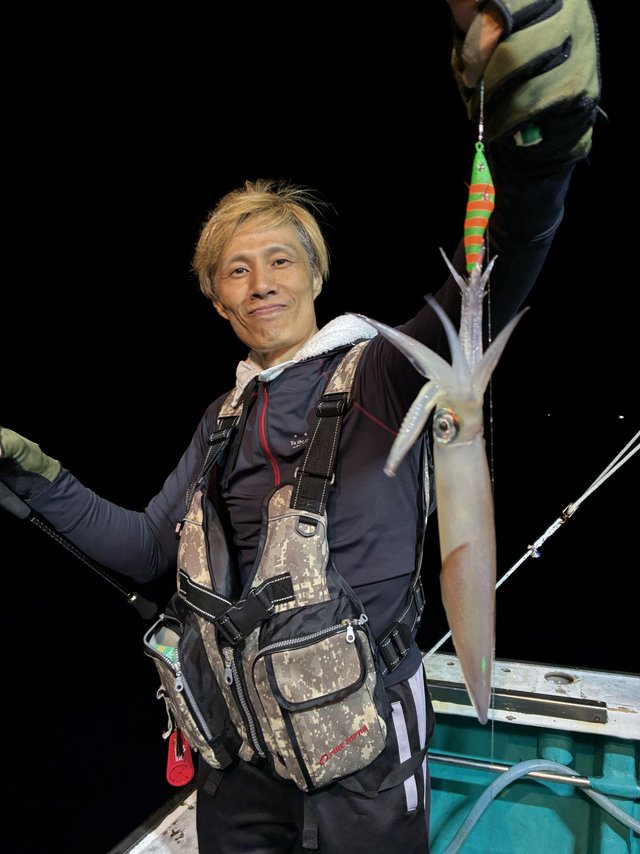 アカイカ(ケンサキイカ)