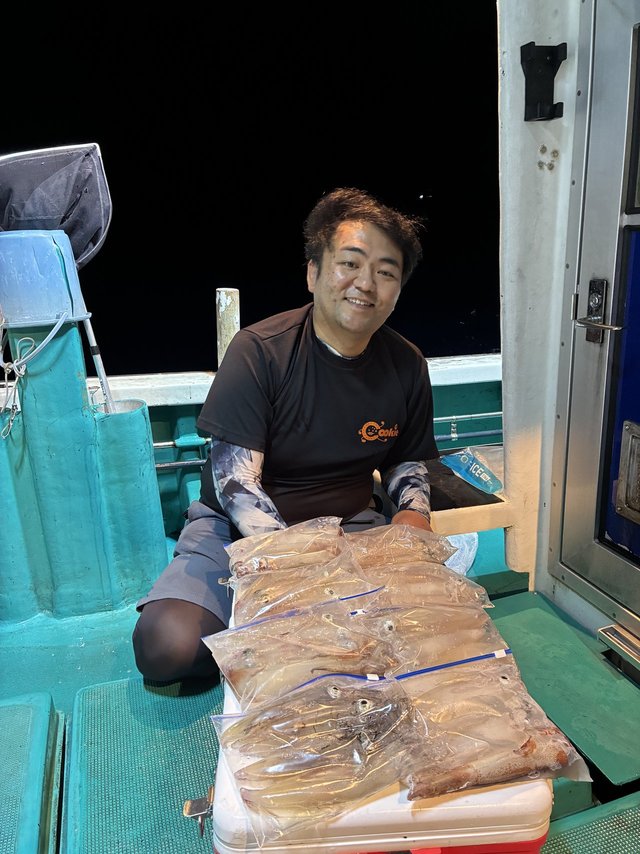 アカイカ(ケンサキイカ)