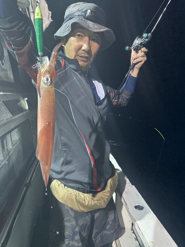 シロイカ(ケンサキイカ)