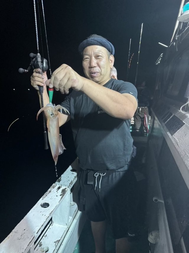 シロイカ(ケンサキイカ)