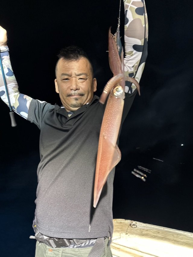 シロイカ(ケンサキイカ)