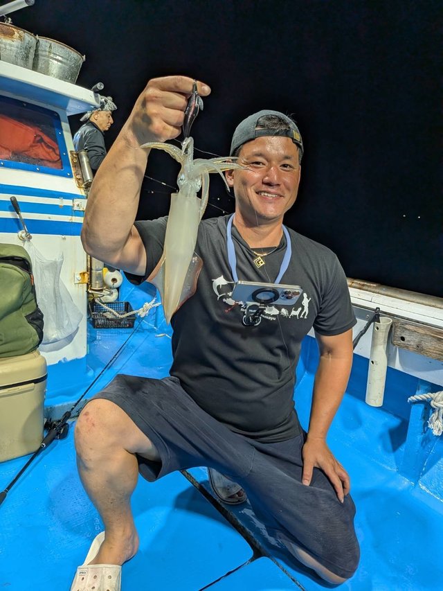 シロイカ(ケンサキイカ)