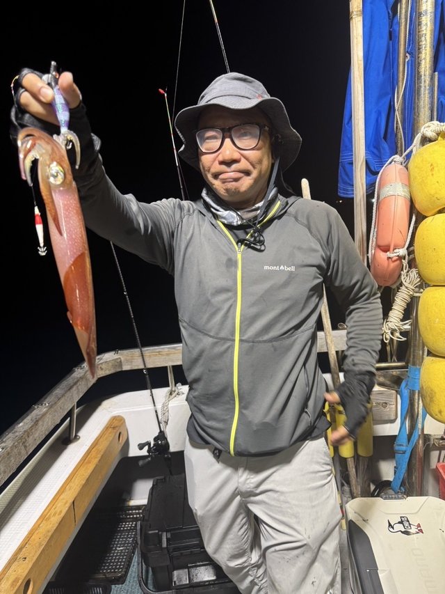 シロイカ(ケンサキイカ)