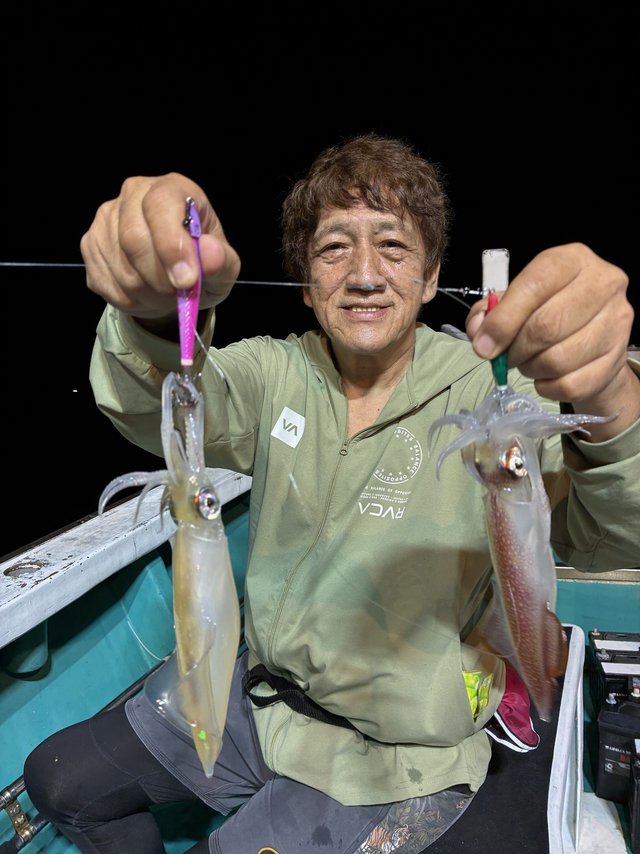 アカイカ(ケンサキイカ)