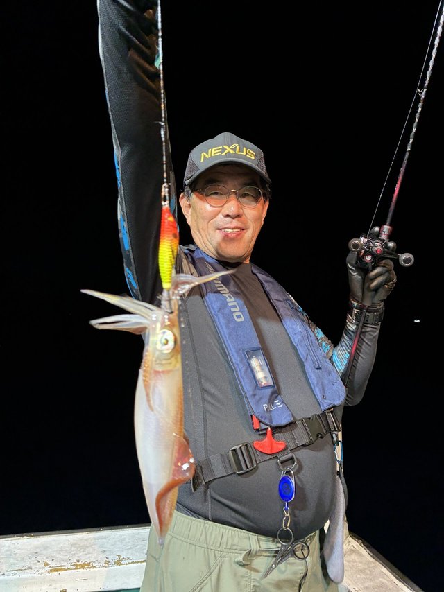 アカイカ(ケンサキイカ)