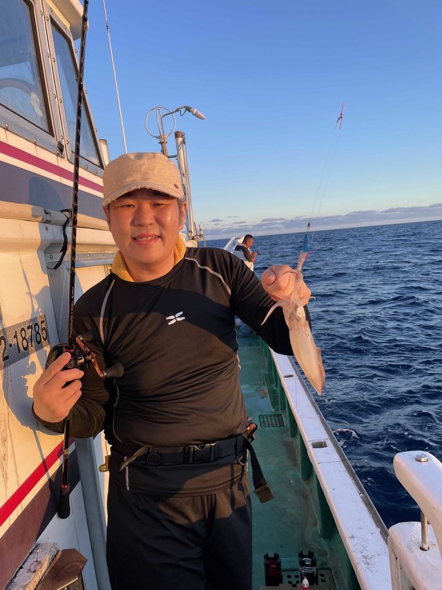 アカイカ(ケンサキイカ)