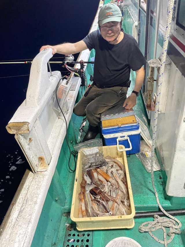 アカイカ(ケンサキイカ)・スルメ(スルメイカ)