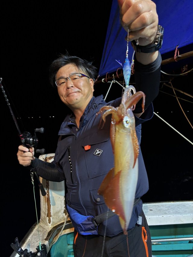 アカイカ(ケンサキイカ)