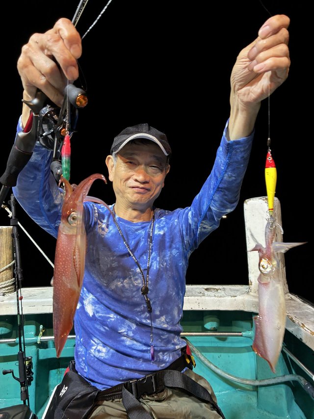 アカイカ(ケンサキイカ)