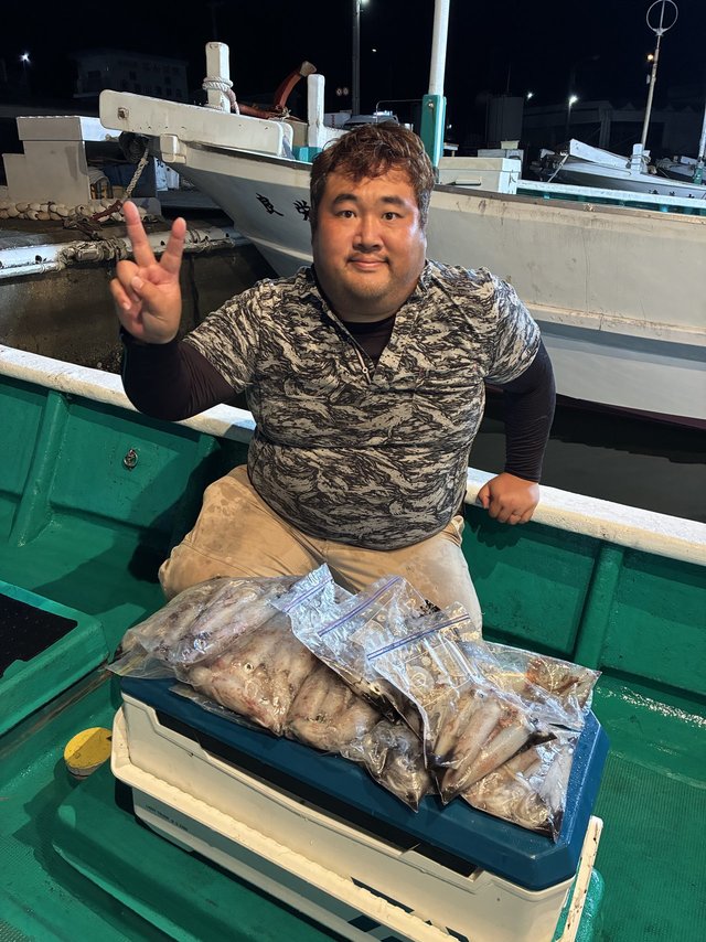 アカイカ(ケンサキイカ)