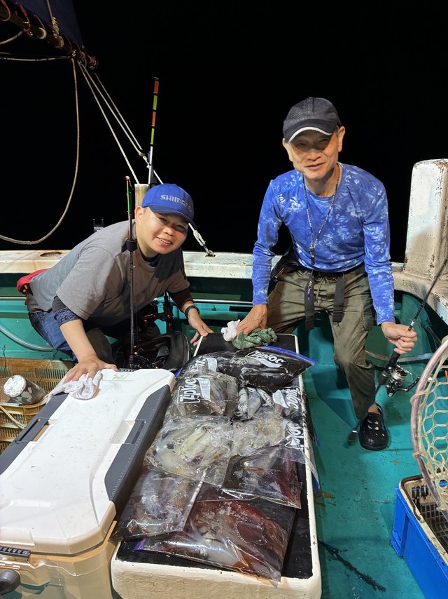 アカイカ(ケンサキイカ)