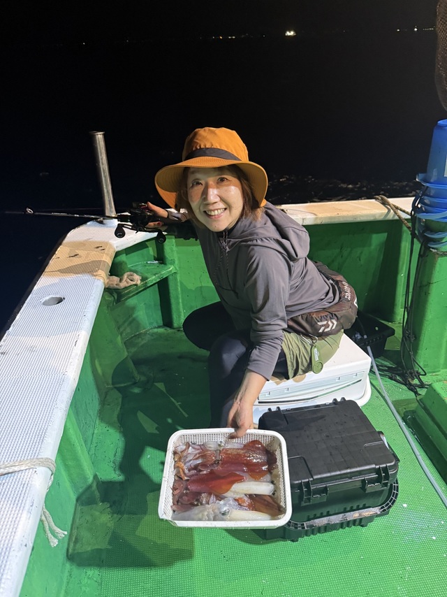 アカイカ(ケンサキイカ)・スルメイカ