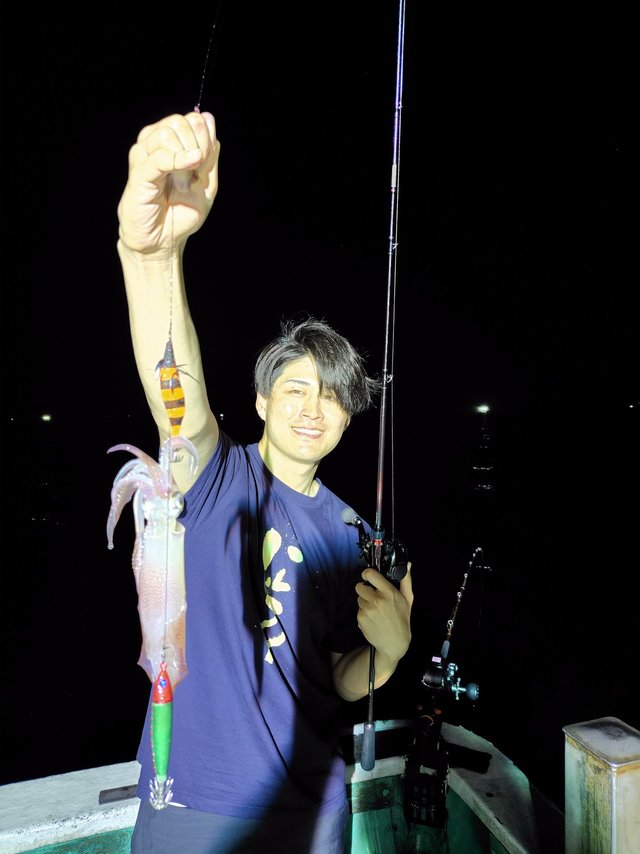 シロイカ(ケンサキイカ)