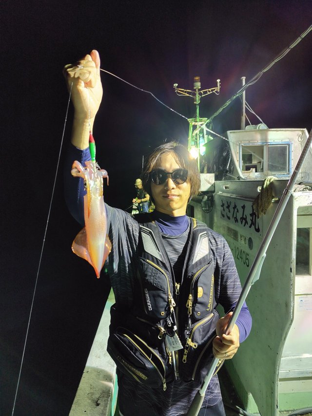 シロイカ(ケンサキイカ)