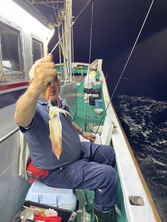 アカイカ(ケンサキイカ)