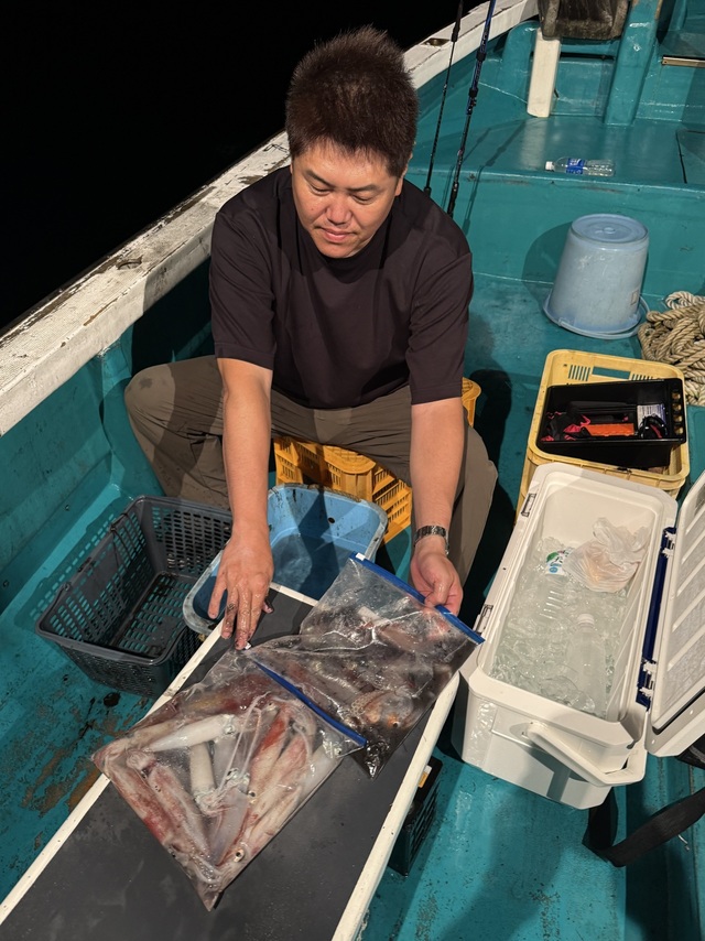 アカイカ(ケンサキイカ)