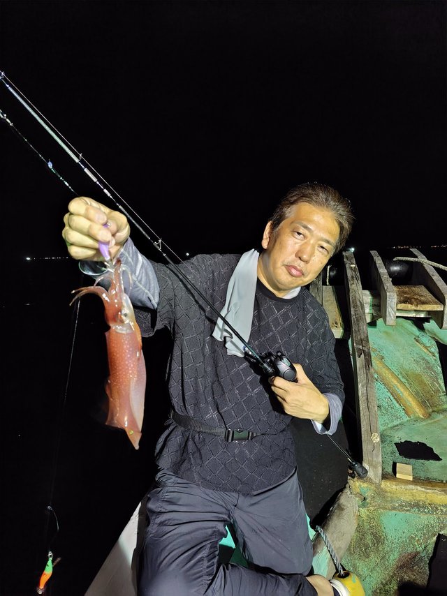 シロイカ(ケンサキイカ)