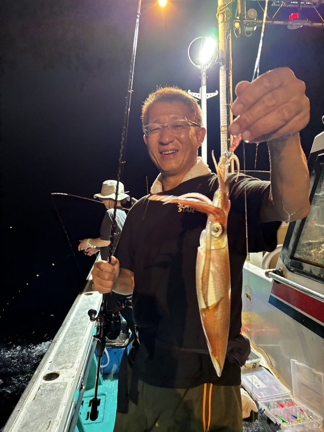 アカイカ(ケンサキイカ)