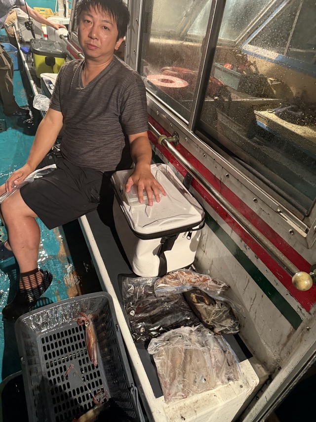 アカイカ(ケンサキイカ)