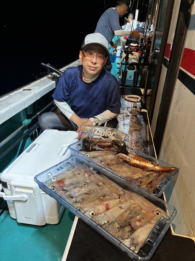 アカイカ(ケンサキイカ)