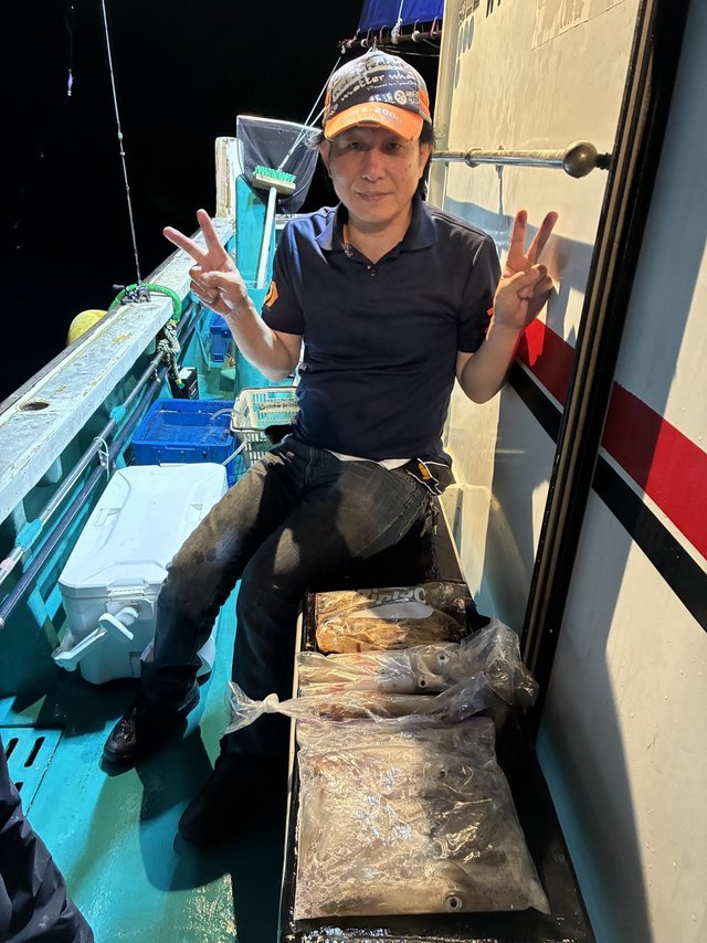 アカイカ(ケンサキイカ)