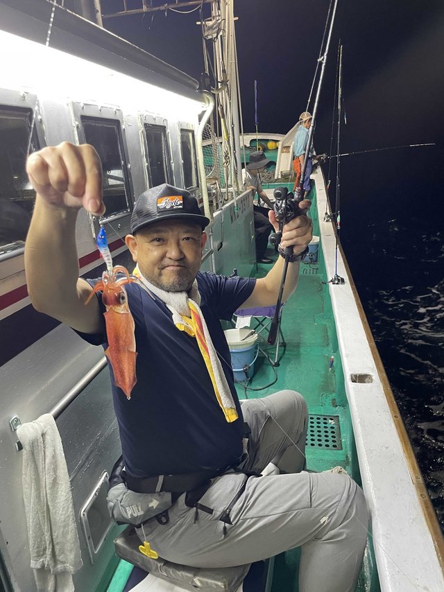 アカイカ(ケンサキイカ)