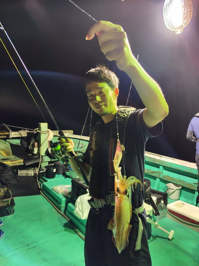 シロイカ(ケンサキイカ)