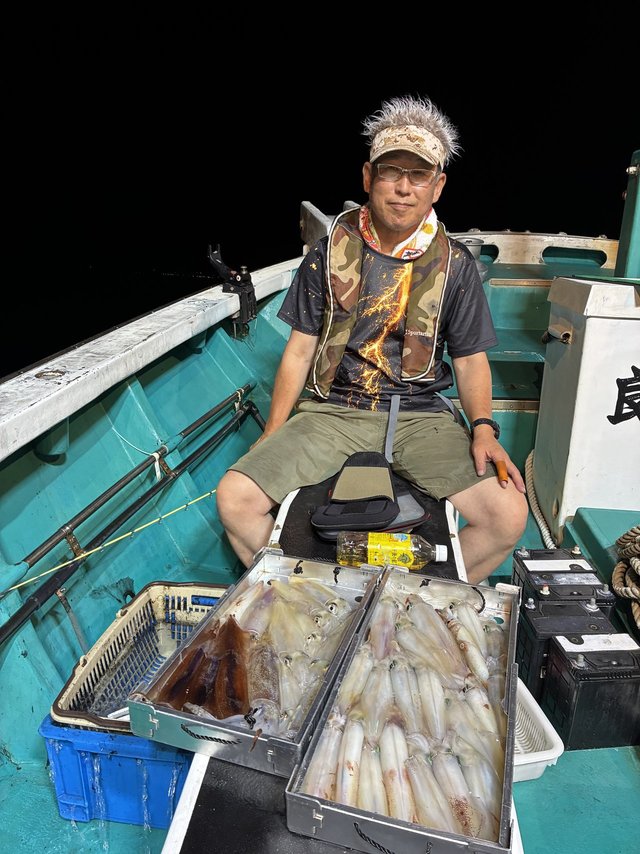 アカイカ(ケンサキイカ)