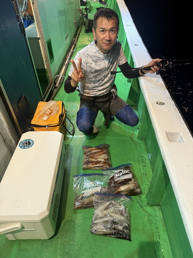 アカイカ(ケンサキイカ)・スルメイカ