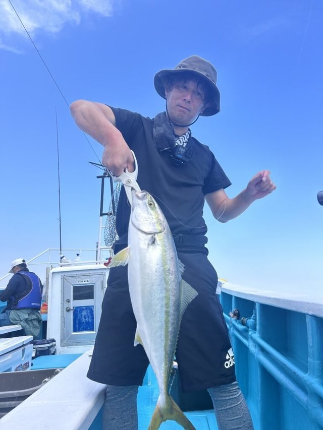 イナワラ(ブリ)