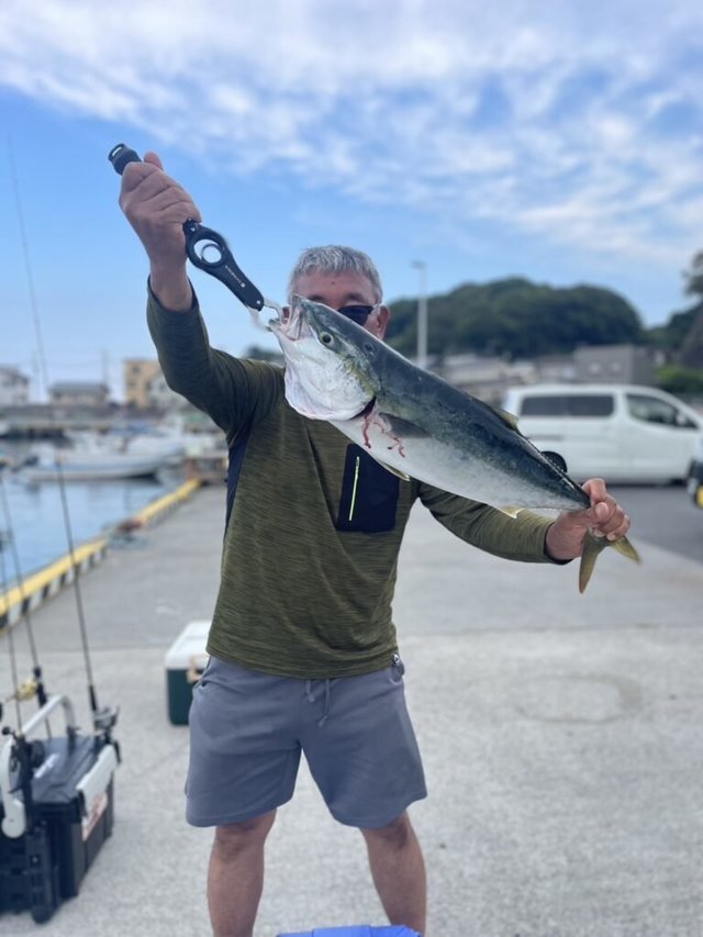 イナワラ(ブリ)