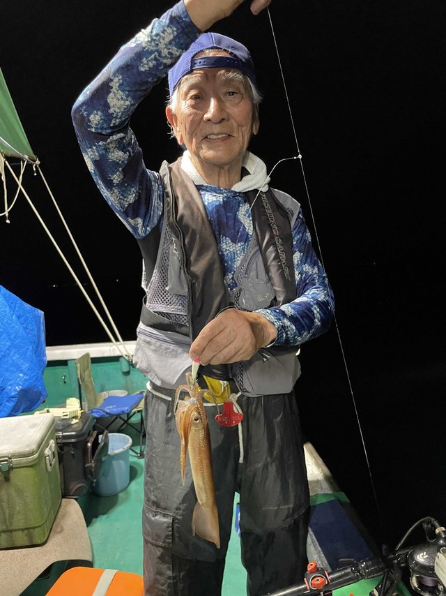 アカイカ(ケンサキイカ)