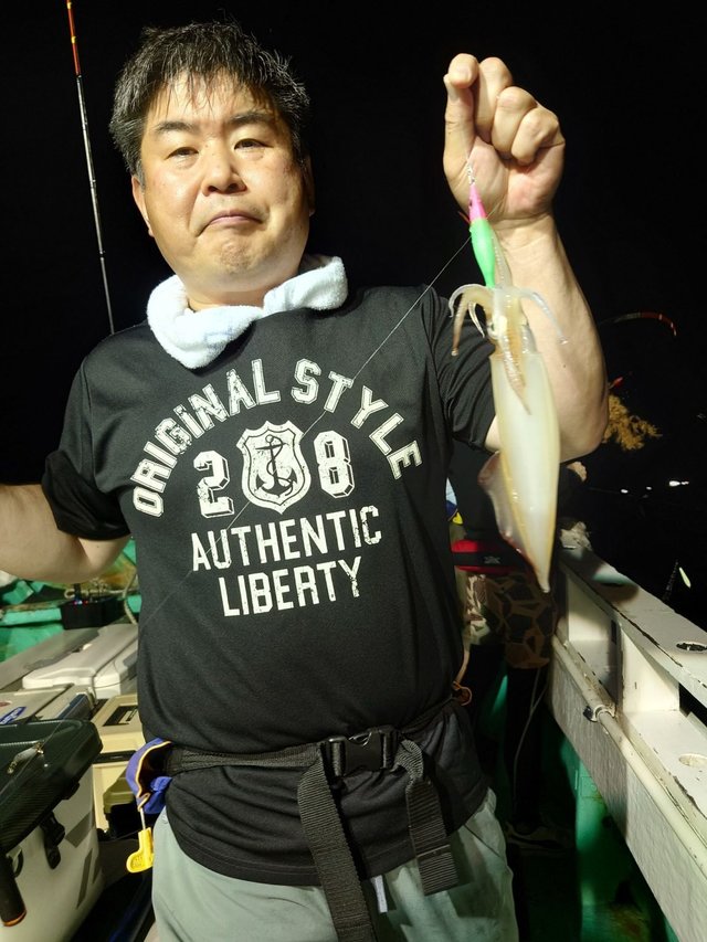 シロイカ(ケンサキイカ)