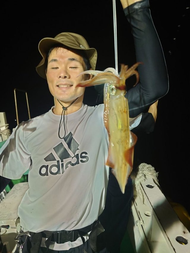 シロイカ(ケンサキイカ)