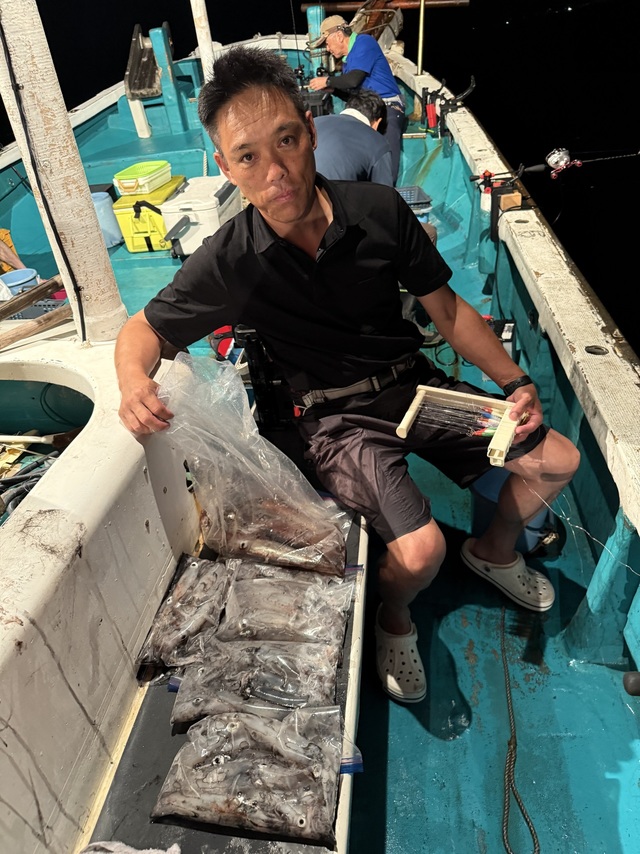 アカイカ(ケンサキイカ)