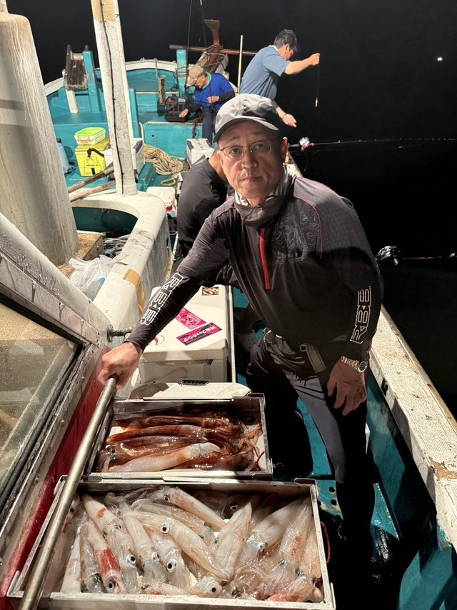 アカイカ(ケンサキイカ)