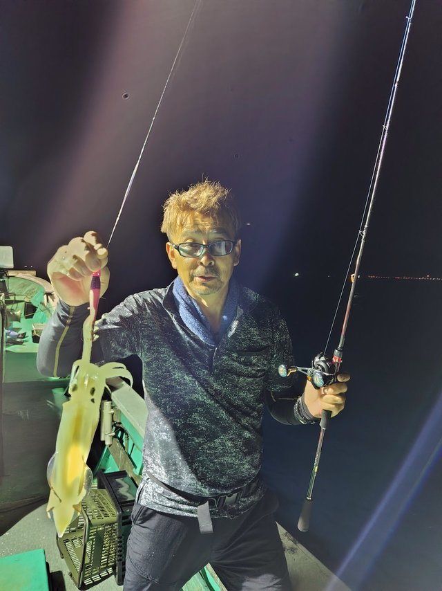 シロイカ(ケンサキイカ)