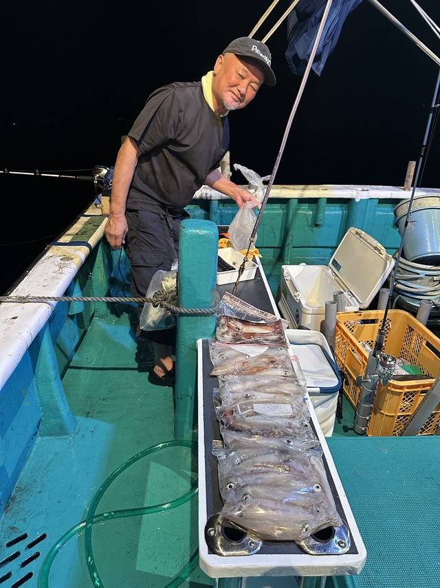 アカイカ(ケンサキイカ)