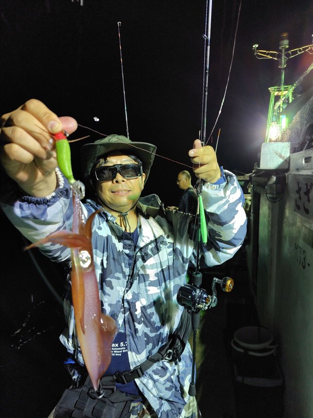 シロイカ(ケンサキイカ)