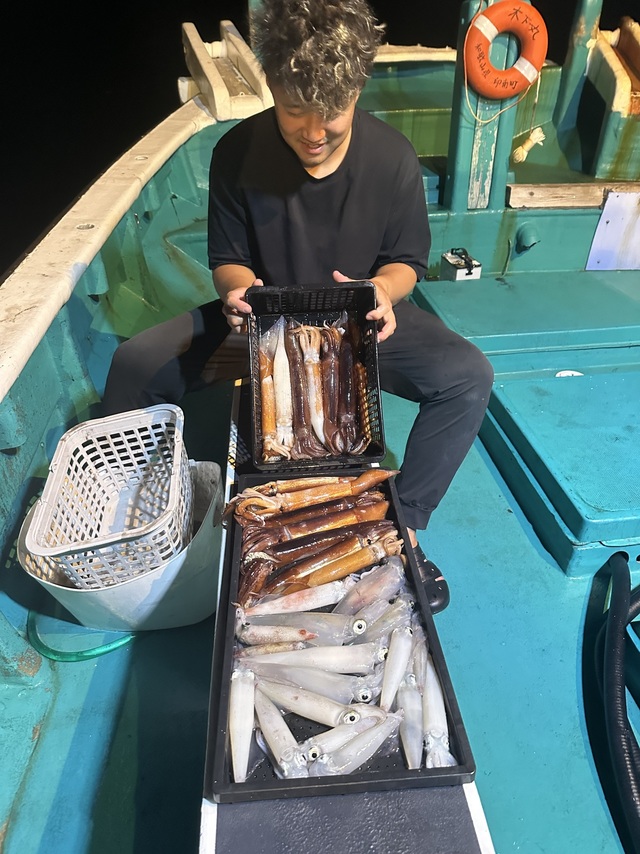 アカイカ(ケンサキイカ)