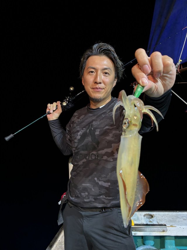 アカイカ(ケンサキイカ)