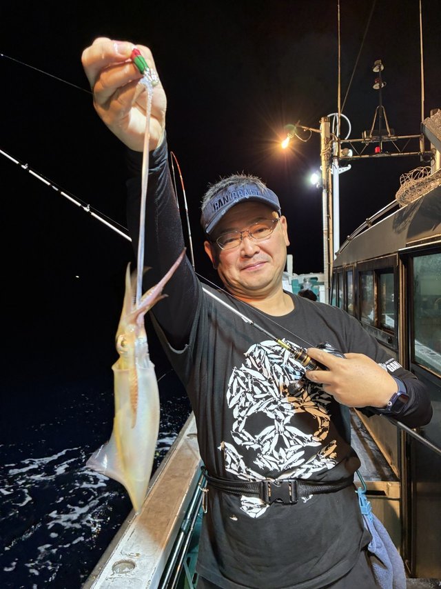 アカイカ(ケンサキイカ)