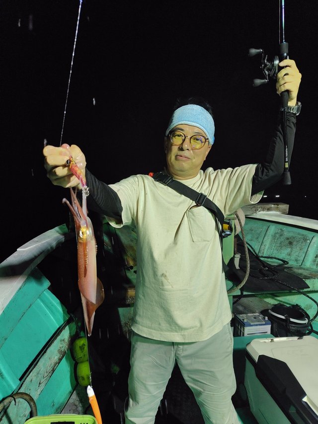 シロイカ(ケンサキイカ)