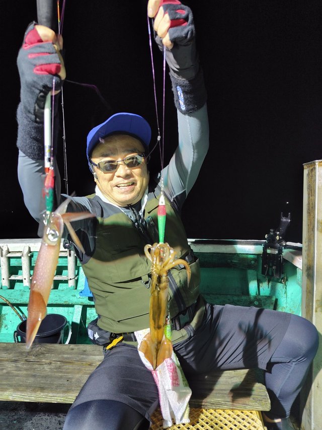 シロイカ(ケンサキイカ)