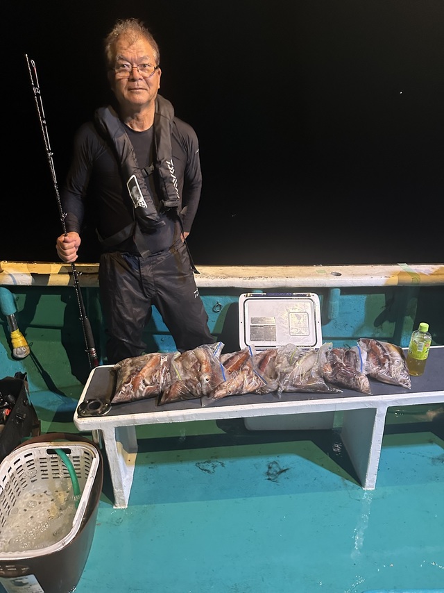 アカイカ(ケンサキイカ)