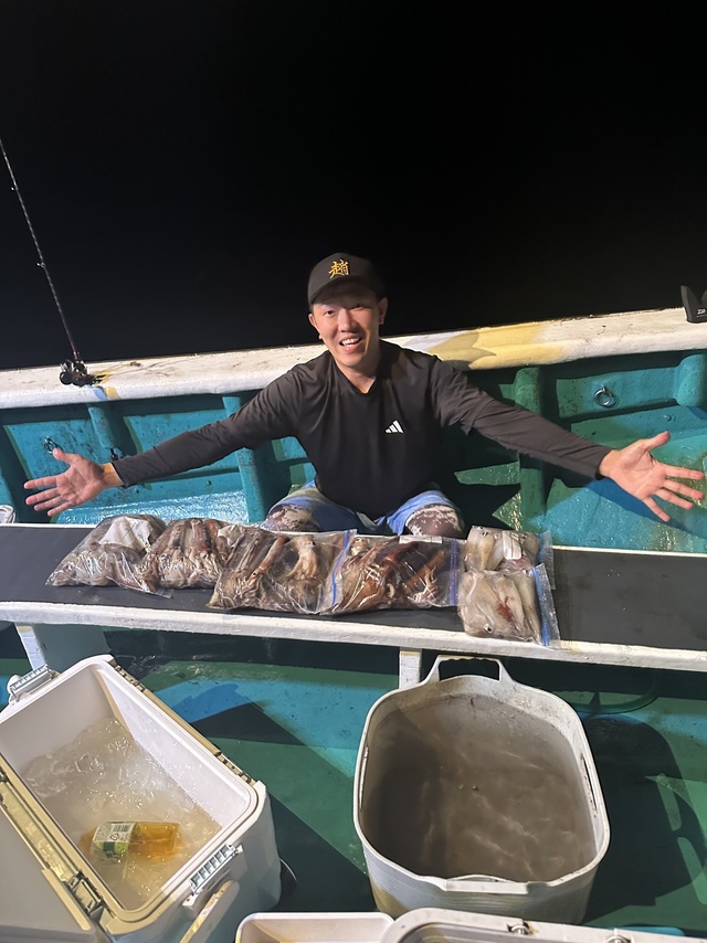 アカイカ(ケンサキイカ)