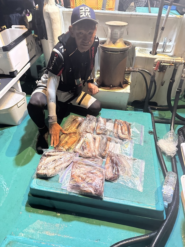 アカイカ(ケンサキイカ)