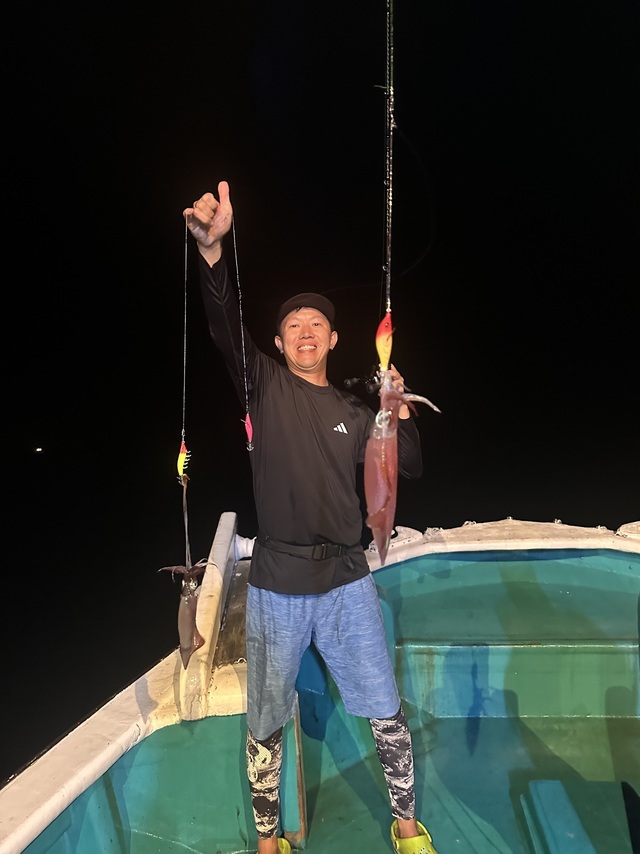 アカイカ(ケンサキイカ)